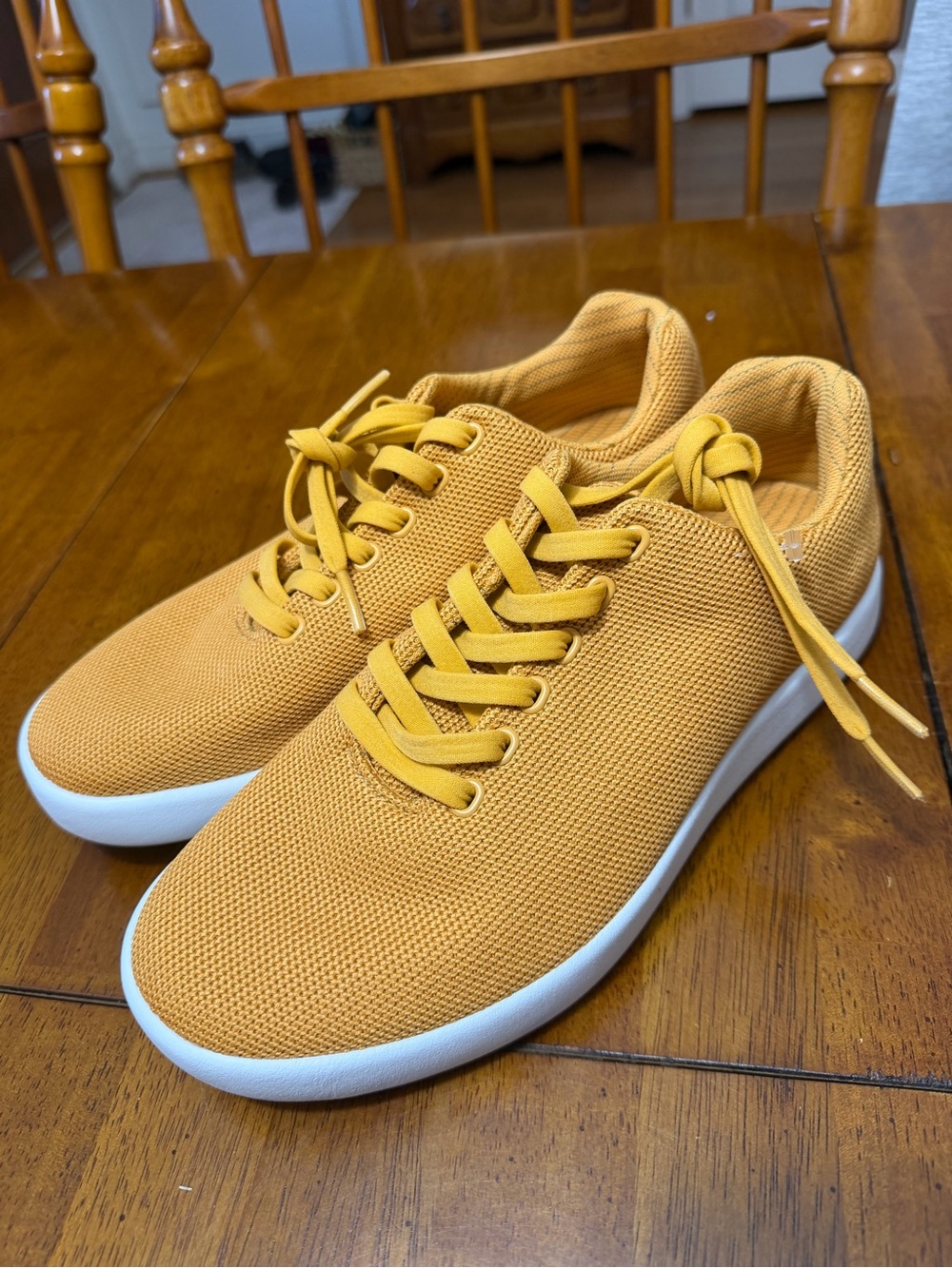 Brand New Women’s ATOMS R20 Casual Shoes Size 8 Retail $145